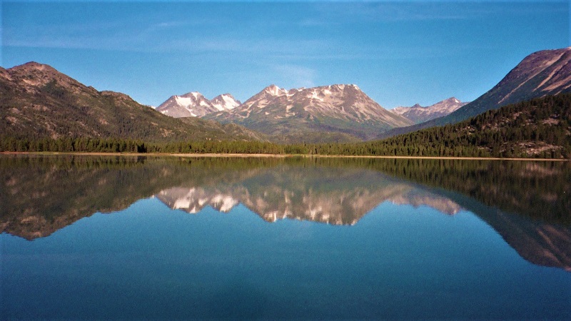 lindeman lake.jpg