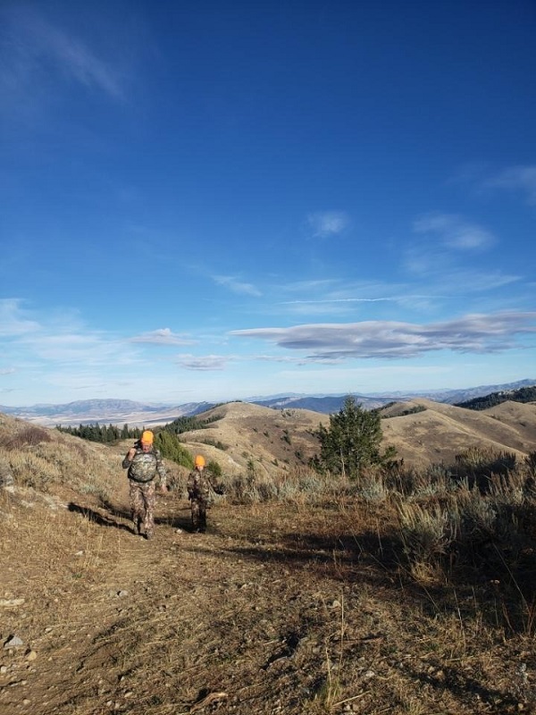 #3-APR 24-Hunting-Lefty.jpg